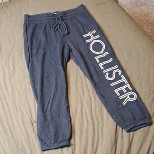 Hollister Women's Navy Capri Pants
